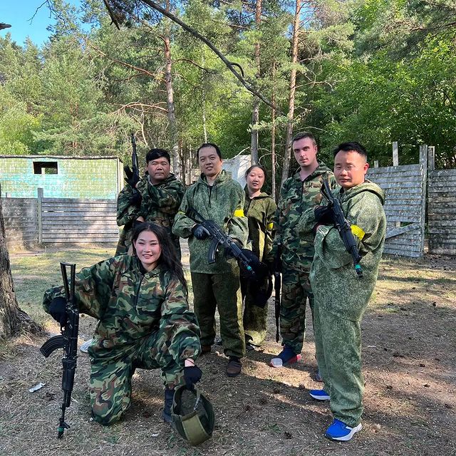 misha_sachenko в LOOKY. #yellowgang,#chinavagina. Жёлтые тюльпаны, мы ...