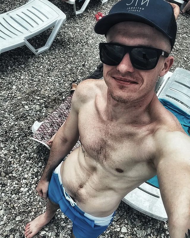 e_koipash в LOOKY. . null