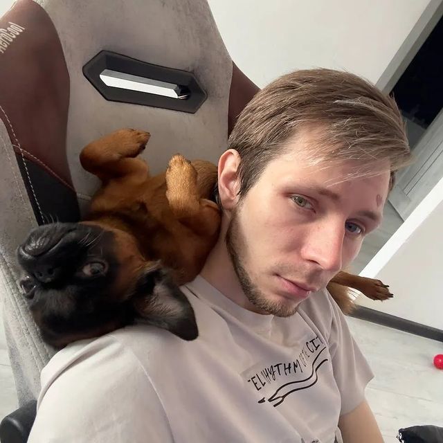 yoshik_dog в LOOKY. . У папкина шея заболе...