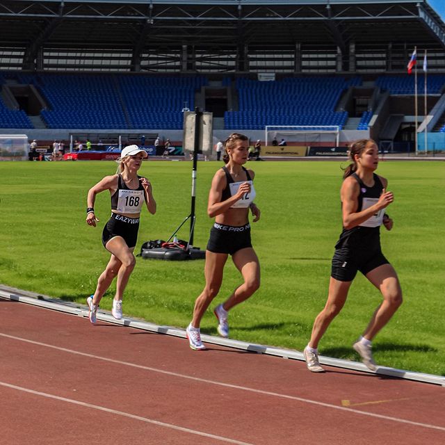 katya_._sergeeva в LOOKY. #ярославль,#шинник,#3000m,#yaroslavl,#shinnik,#track,#trackandfield,#trackandfieldtraining,#trackandfieldlife,#легкаяатлетика,#stayer,#stayers,#race. 🏟️🖤
забегаем на ви...