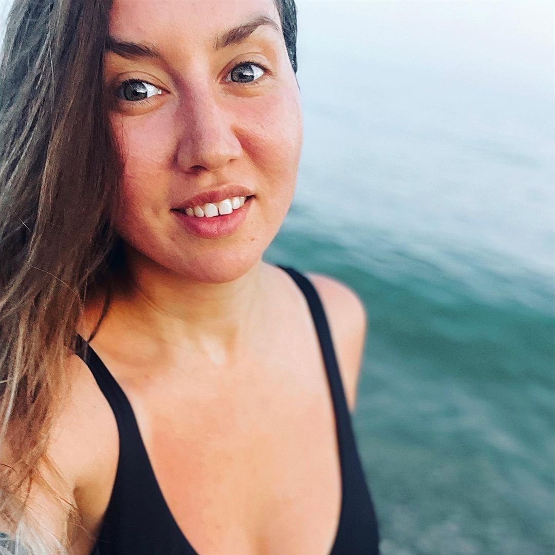 Hello! It’s me! 
How are you? 
I miss ..🖤