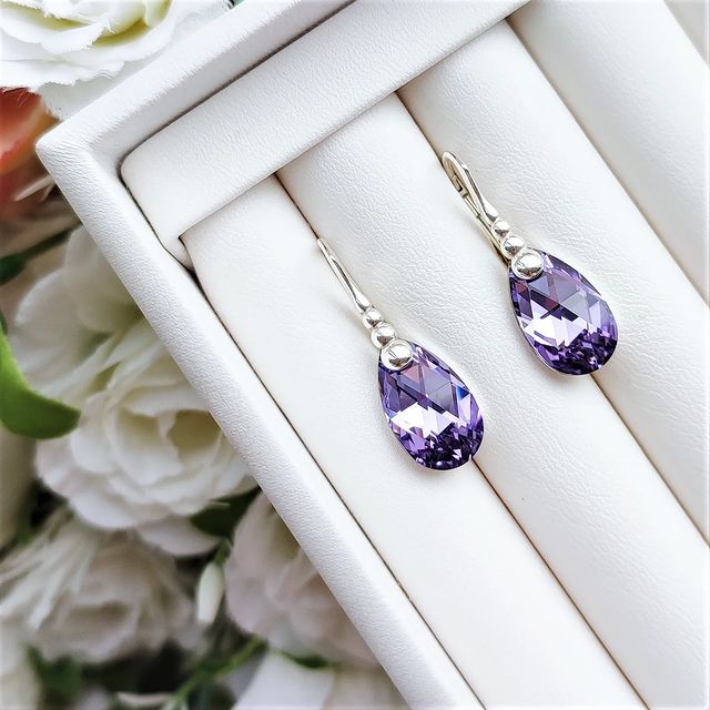 purple_pin в LOOKY. #серьгикапли,#каплисваровски,#сиреневыесерьги,#сиреневыеукрашения,#серебряныесерьгисваровски. Капельки цвета Viole...
