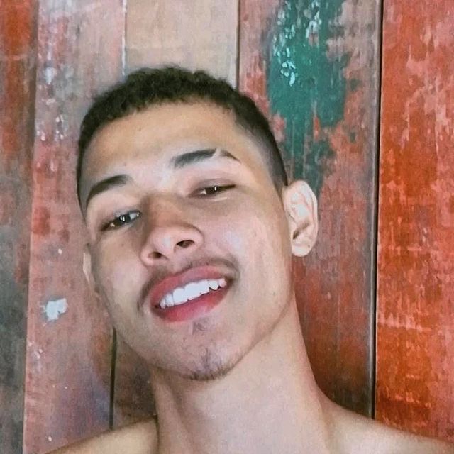 Mickael Oliveira в LOOKY. . 👑 admira mas não co...