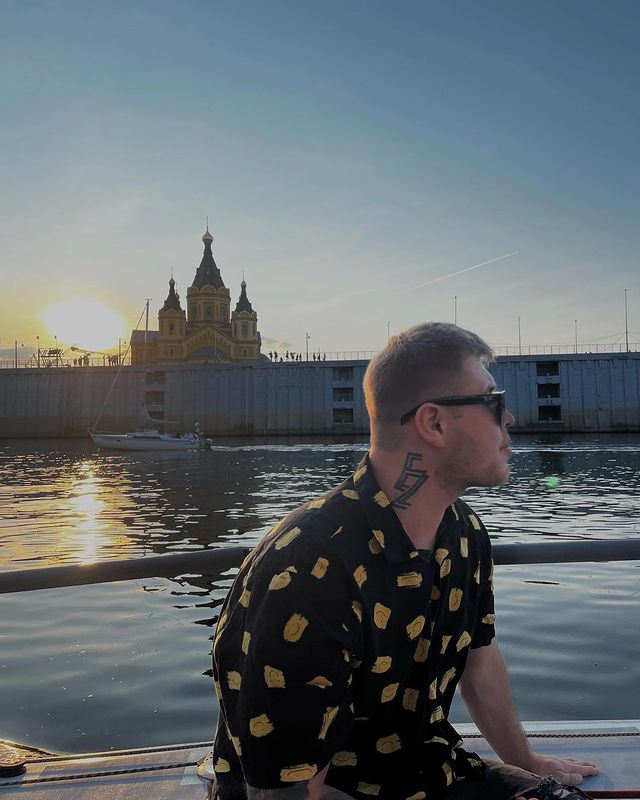 nedobloger_sm в LOOKY. . null