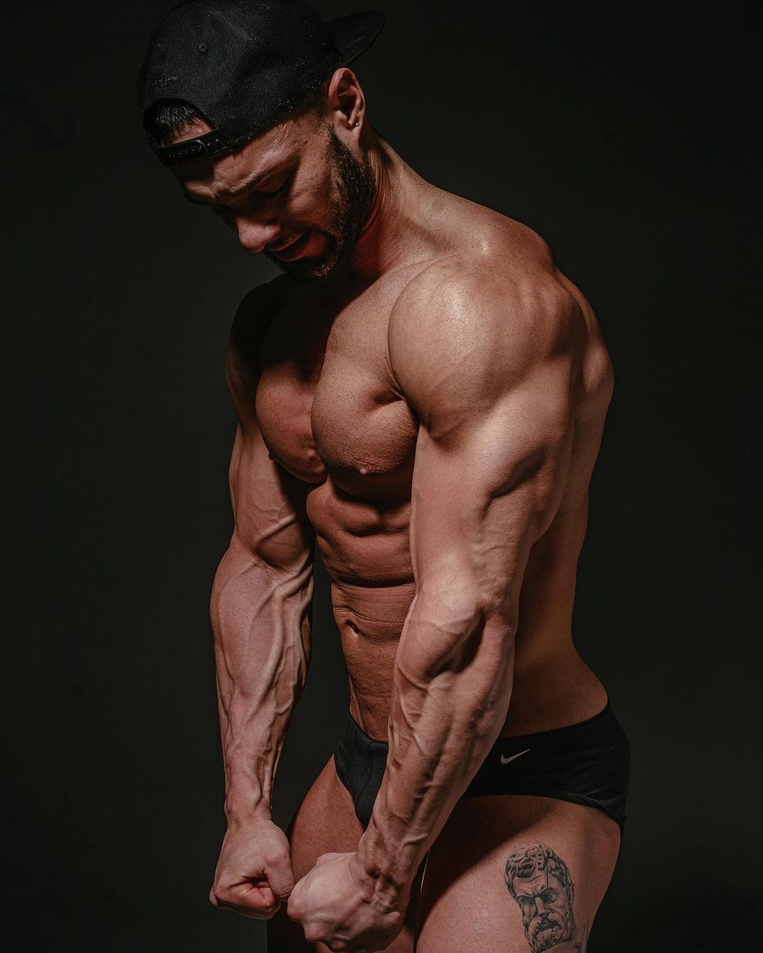 body_bond в LOOKY — Намерение = 1/2 действия
⠀
Всего 3 шага на пути к цели:
⠀
ЖЕ