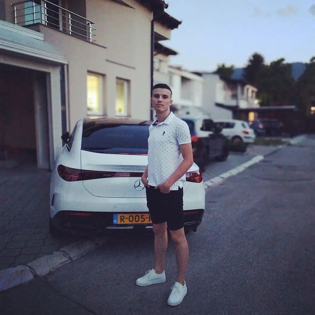tarik_nezic в LOOKY. . null