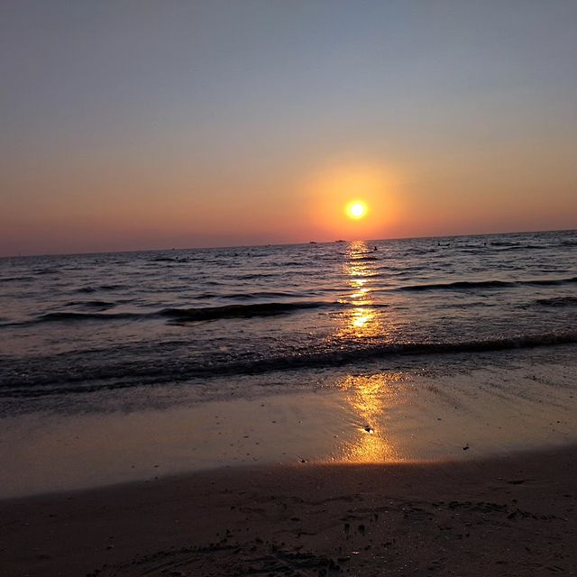 anton_kostarnov в LOOKY. . Солнце садится в мор...