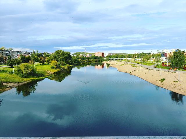dzhulija18 в LOOKY. #acrosstheriver. Дорога на работу🚶🏽...