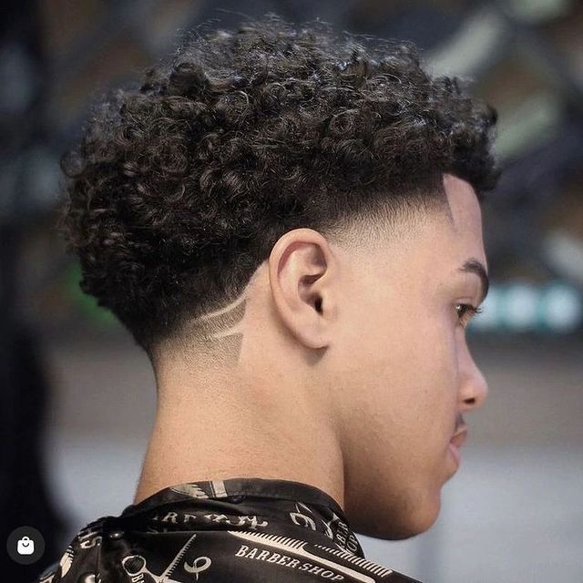 metododegrade6 в LOOKY. #CabeloCacheadoDegradê,#CachosColoridos,#BelezaNatural#corte,#cartesbrasil,#cortesdecabelosfemininos,#CabeloDegradê,#cortesbrasil,#cortescurtos,#cortesdecabelo,#cortesmodernos,#cortes. 💈Seja bem-vindo🩵

...