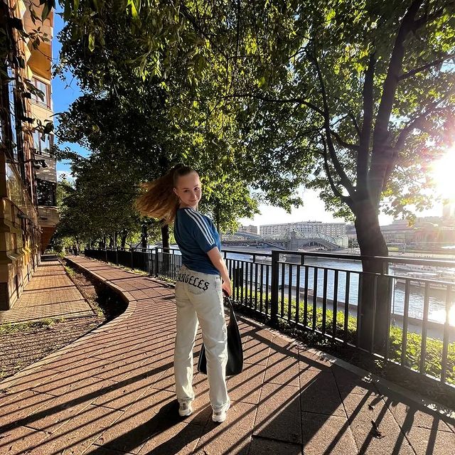liz.eeb в LOOKY. . null