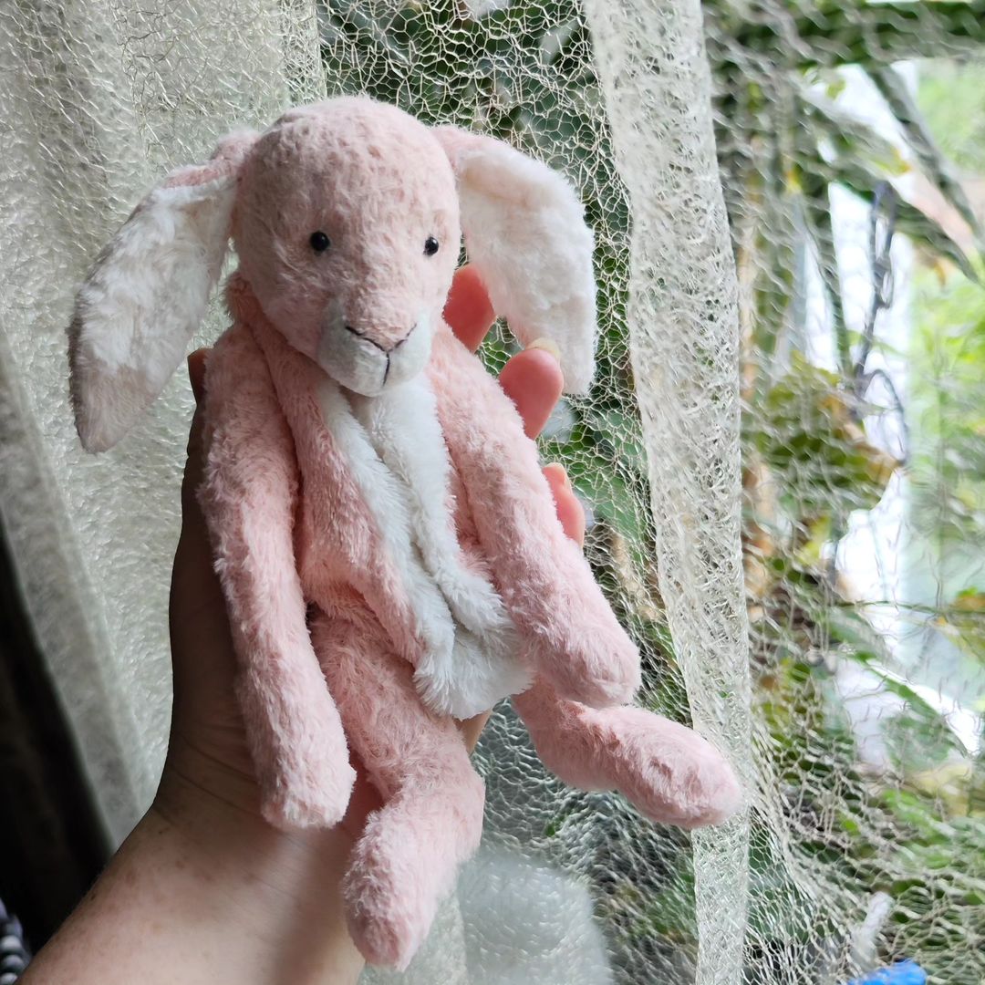 Ой кто у меня ту рождается😁. Кролик. Ещё не готов но уже прикольный🤗