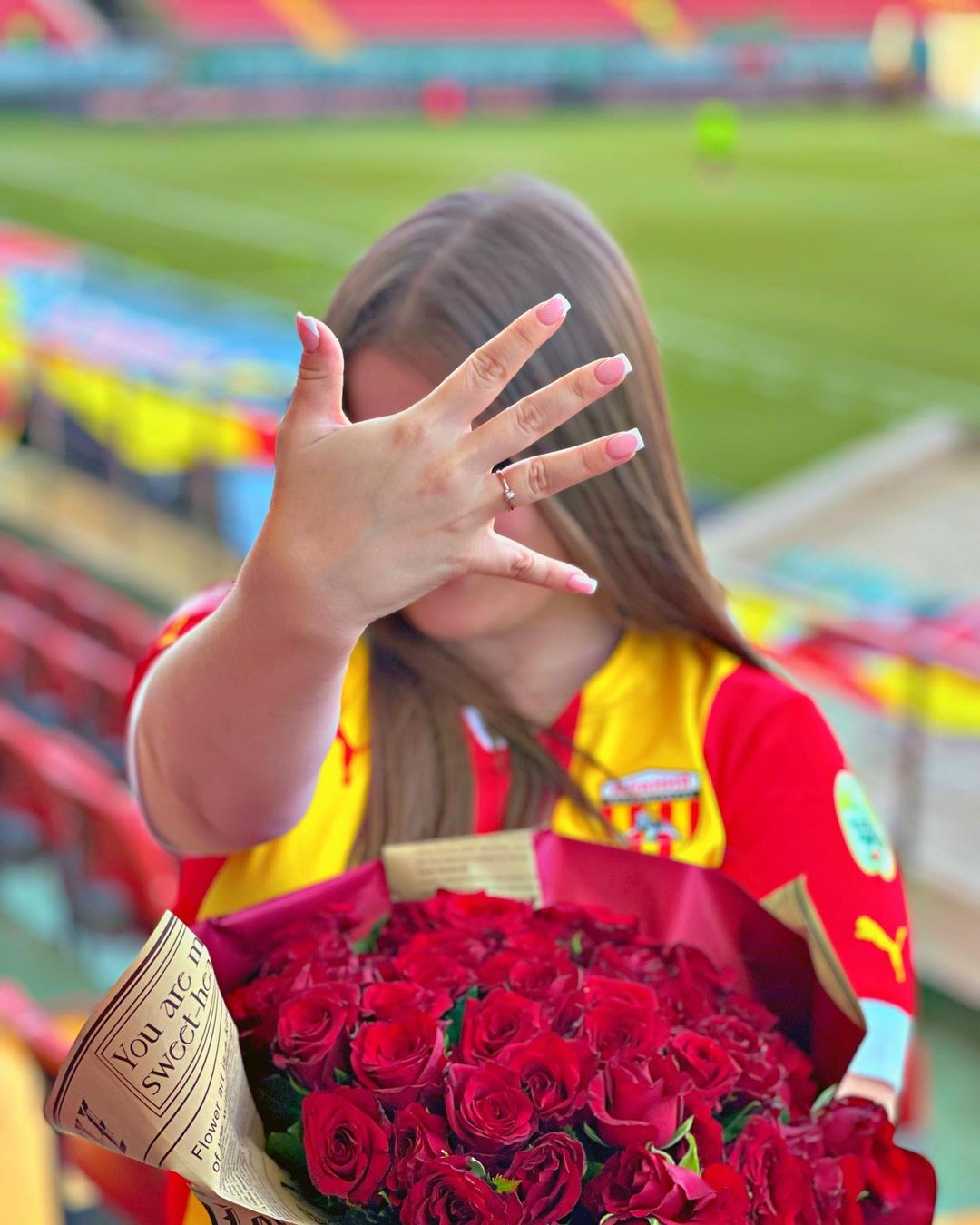 v.khnmrn в LOOKY — Да 💍🩵