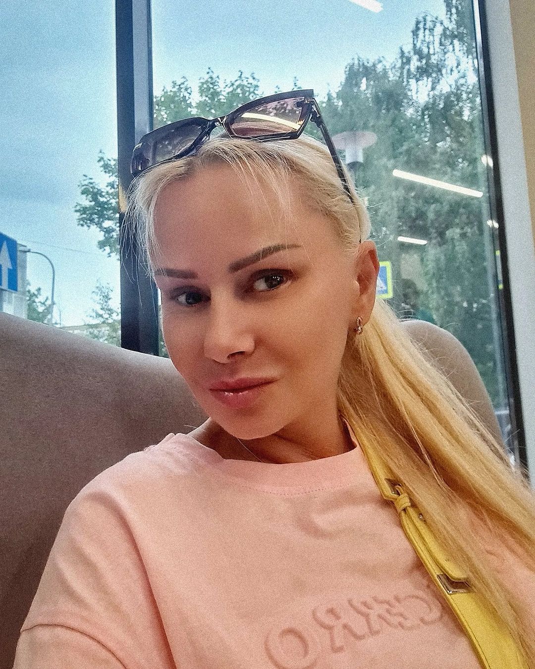 natasha_volodia в LOOKY — Мне тут один написал, что я толстая 😂...
Даже ругаться с бе