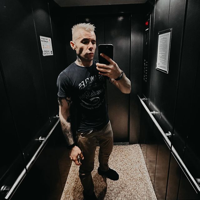 david.li.official в LOOKY. #sport,#boys,#рек,#night,#world,#city,#gymlife,#tattoo,#beautiful,#love,#summer,#рекомендации,#music,#amazing,#travellife✈,#madness,#workout,#good_luck. Наверное, дело близи...