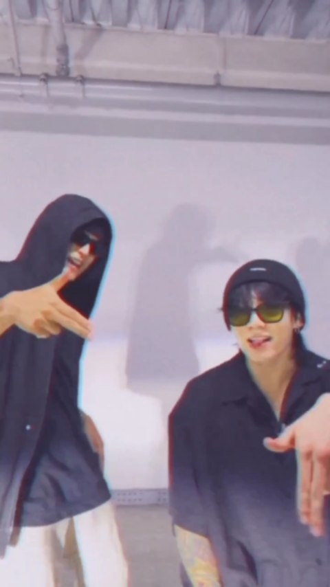 official_by_jeonlunette в LOOKY. . jjk and mingyu seven...