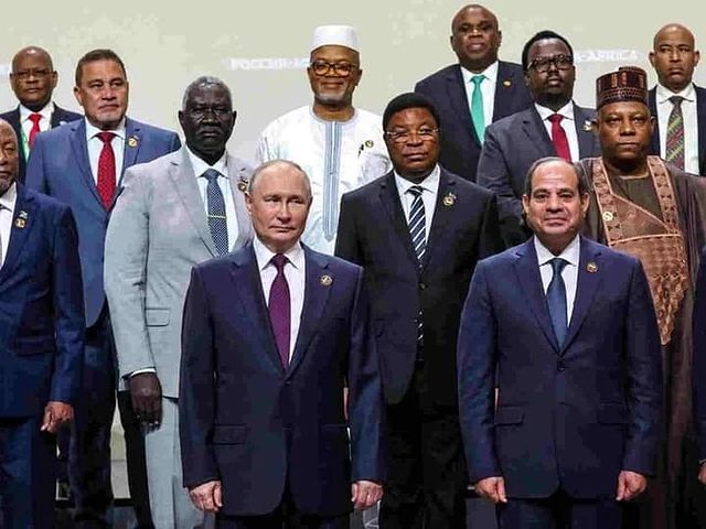 Gbamila Mila в LOOKY. . Russia Signs Militar...