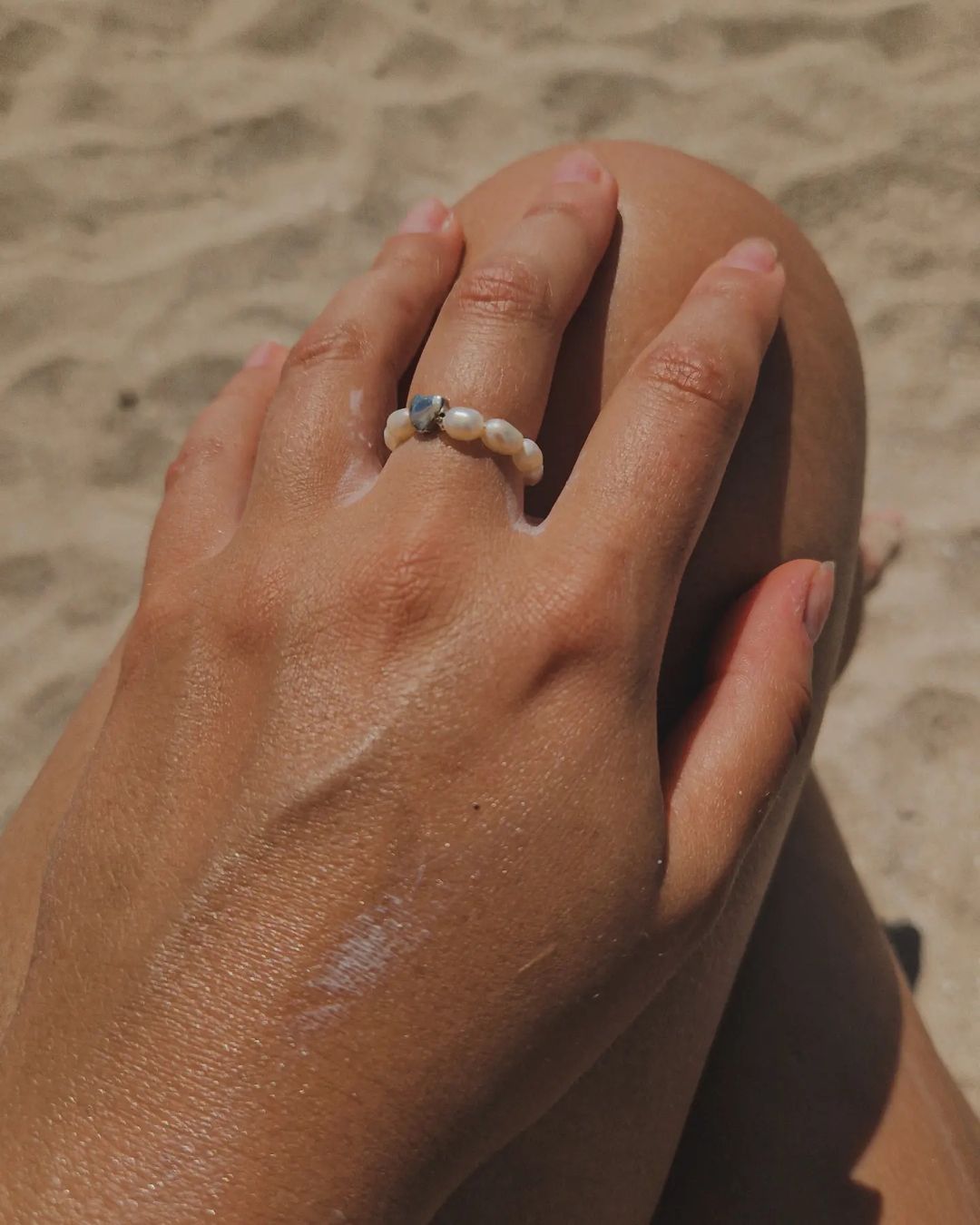 alinakuyanova в LOOKY — #lifestyle #detail #beach #pearl #hands