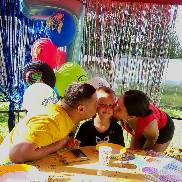 lesi4ka_r в LOOKY. #младшийсын,#маминмальчик,#любимаядача,#сбабулейидедулей♥️. ДеНь РоЖдЕнЬе у заме...