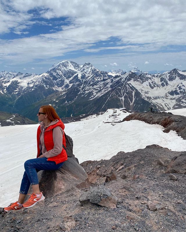 sayakhova в LOOKY. #безфильтров,#эльбрус,#кавказ,#отпуск2023,#🗻,#обожаюгоры. Эльбрус!!!! Не могла...