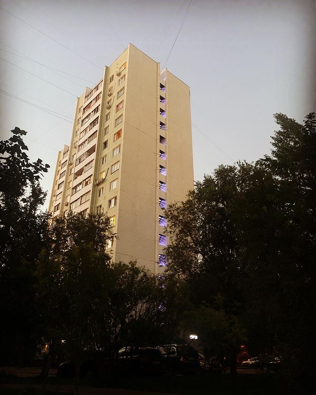 fordjik в LOOKY. #дом,#многоэтажка,#москва,#свет. Когда в соседнем дом...