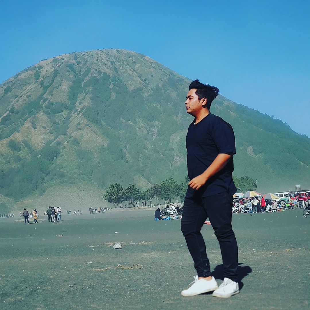 -

Ayoo jalan bareng
Jangan jalan sendirian aja
🥰🥰

#bromotenggersemeru #janganlupabahagia