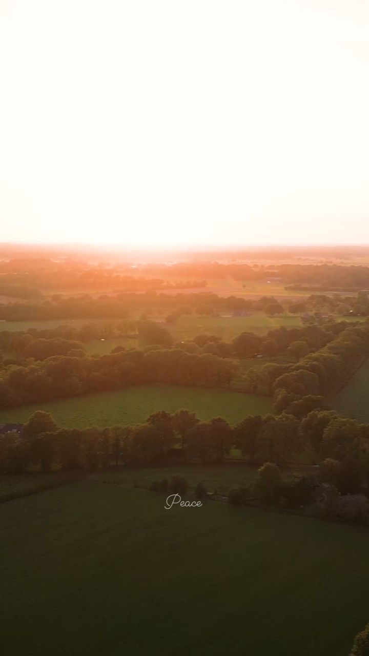 _sunsetify_ in LOOKY. #sunsetsaremagic,#sunsetvibes,#sunsetcolors,#goldenhour,#naturelovers,#skylovers,#sunsetgram,#sunsetbeauty,#sunsetshots,#sunsetcaptures,#beautifulsunset,#sunsetparadise,#sunsetsofinstagram,#sunsetskies,#naturephotography,#instasunset,#sunsetloversgram,#sunsetheaven,#sunsetview,#sunsetlovergram,#sunsetmagic,#sunsetinspiration,#sunsetgoals,#sunsetaddict,#sunsetwatch,#skyphotography,#sunsetloversunite,#sunsethunters,#sunsetspecial. Peace ✌️❤️
.
.
.
.
....