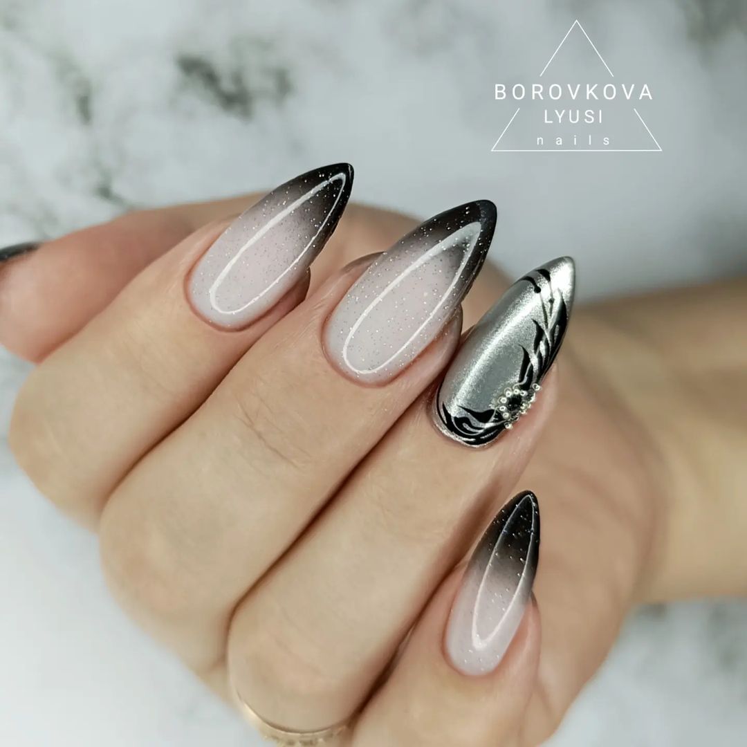 lyusi_borovkova_nails в LOOKY — #втиркананогтях #светоотражающийманикюр #аэропуффинг