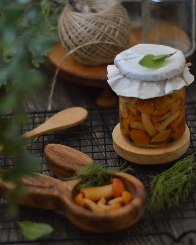 j.coroluk в LOOKY. #конкурс_лето_в_банке,#foodphotography,#грибы,#food,#заготовки. Возвращение.
Не знаю...