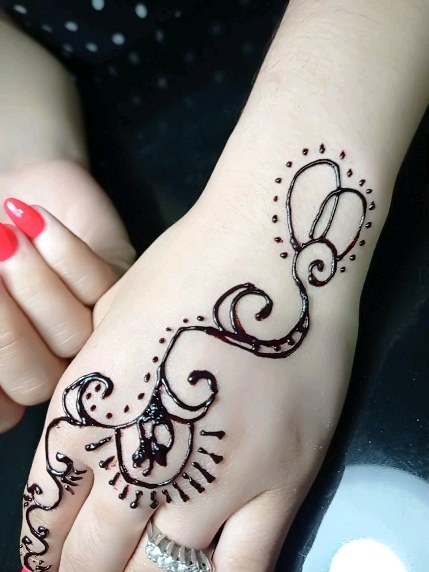 _nazokat_13 в LOOKY. #хна,#рисунок,#маникюр,#рекомендации,#xna,#nail,#nailart,#reels,#repost,#fyp,#follow,#uzbekistan,#namangan. Рисунки хной 💅

#хн...