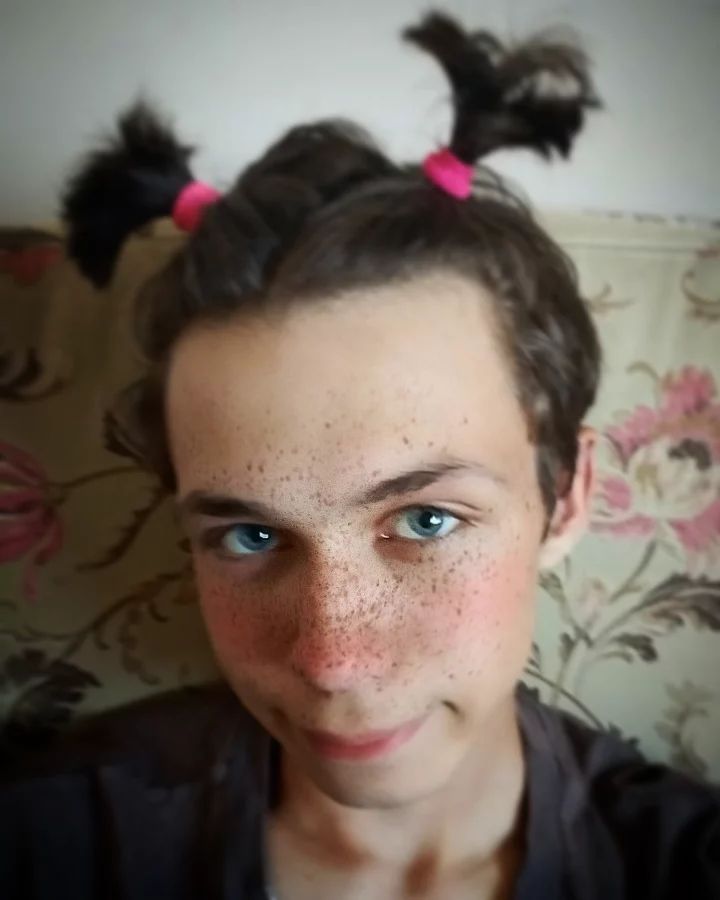 nikita_minirskiy63 in LOOKY. . ✨💆‍♀️