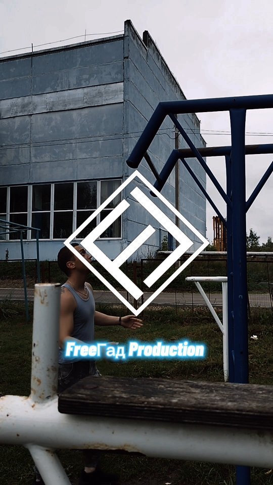 freegad_is_not_a_boat в LOOKY. . null