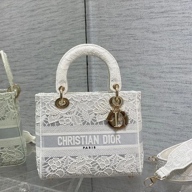 Fenddi_45 в LOOKY. #christian,#Dior,#Hand,#Bag. #christian #Dior #Ha...