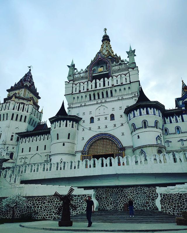 sashamoscow98 в LOOKY. . null