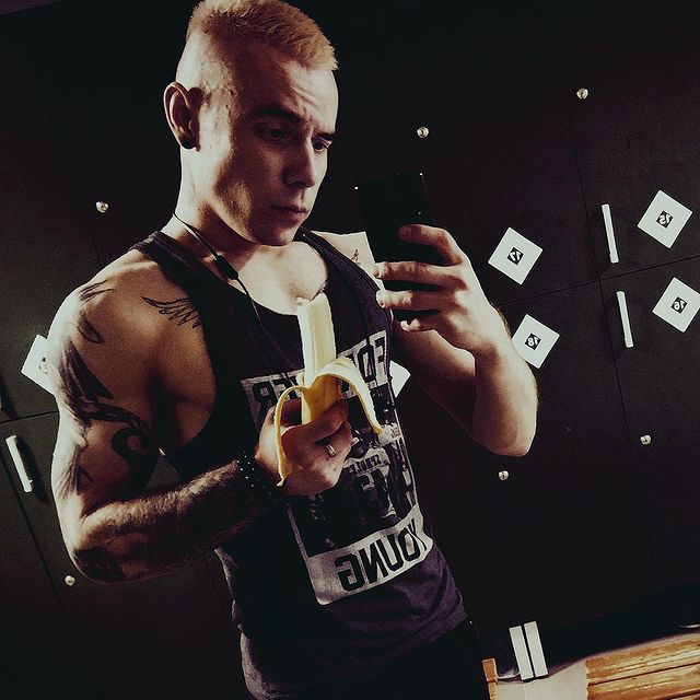 david.li.official в LOOKY. #sport,#boys,#рек,#night,#world,#city,#gymlife,#tattoo,#beautiful,#love,#summer,#рекомендации,#music,#amazing,#travellife✈,#madness,#workout,#good_luck. Всего одна правильна...