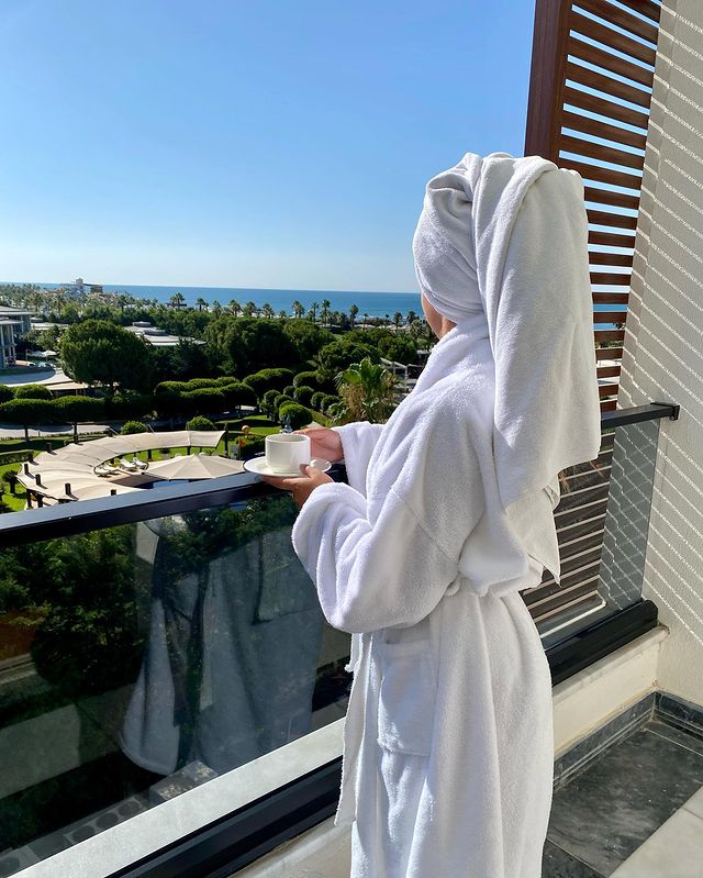 mrs.alisa_00 в LOOKY. #нисы,#дженсинсеро,#книги. * будь уверен в свои...