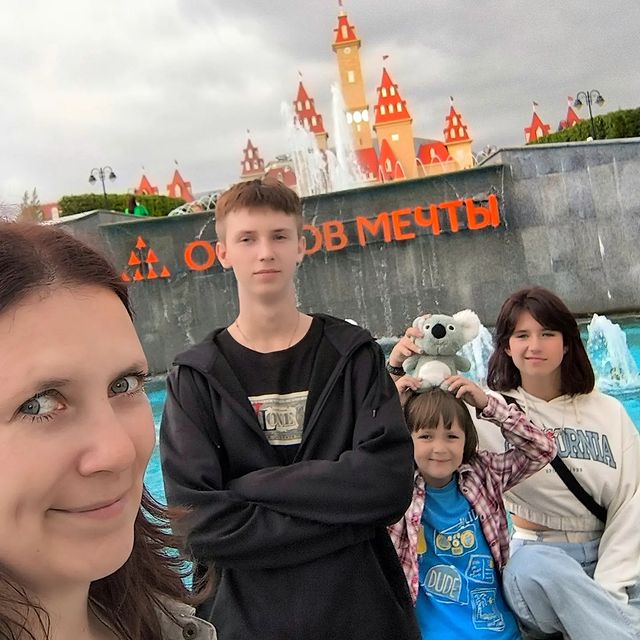 myfairytalesss в LOOKY. #островмечты#СднемРожденияДоченька🎉🎂👑🥳🍰💕🍻14#многомама👌#многосемья💞,#смысл_жизни#моймир🌍#деткиконфетки🍬🍭🍬. #островмечты#СднемРо...