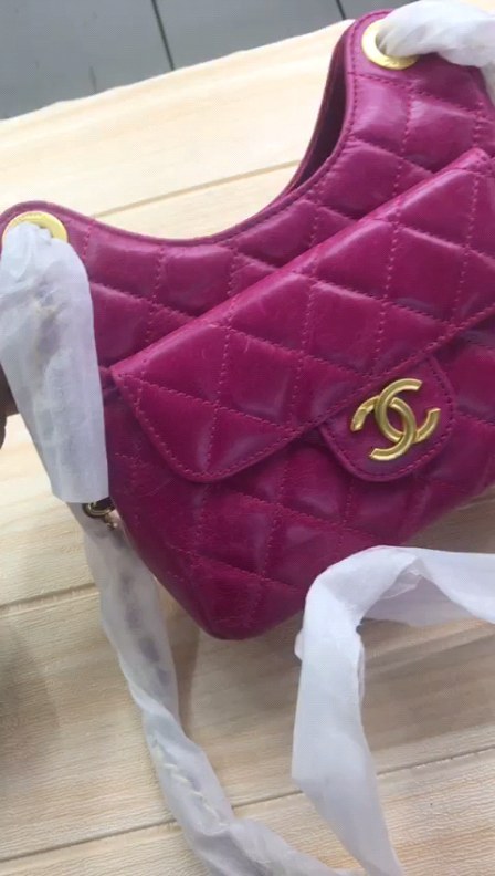 Fenddi_45 в LOOKY. #awesome,#coloures,#handbags. #awesome #coloures #...
