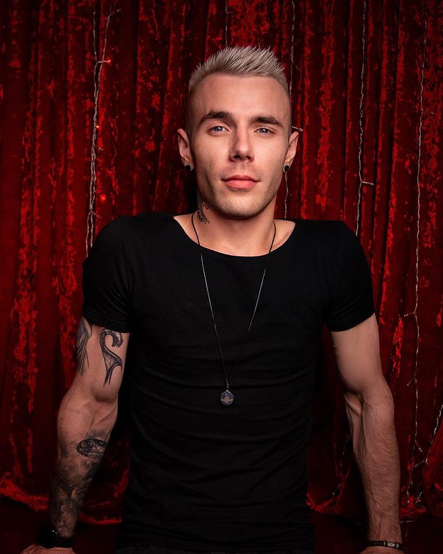 david.li.official в LOOKY. #рекомендации,#gym,#sport,#boy,#boys,#tattoo,#body,#motivation,#life,#diaries,#day,#pride,#fit,#world,#love,#summer,#travellife. I'm just dragged whe...