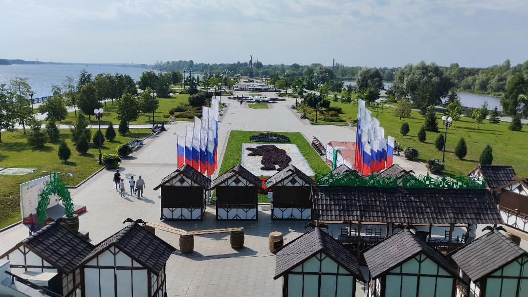 Ярославль, парк Стрелка #ярославль #ярославскаяобласть #россия #золотоекольцороссии #столицазолотогокольца