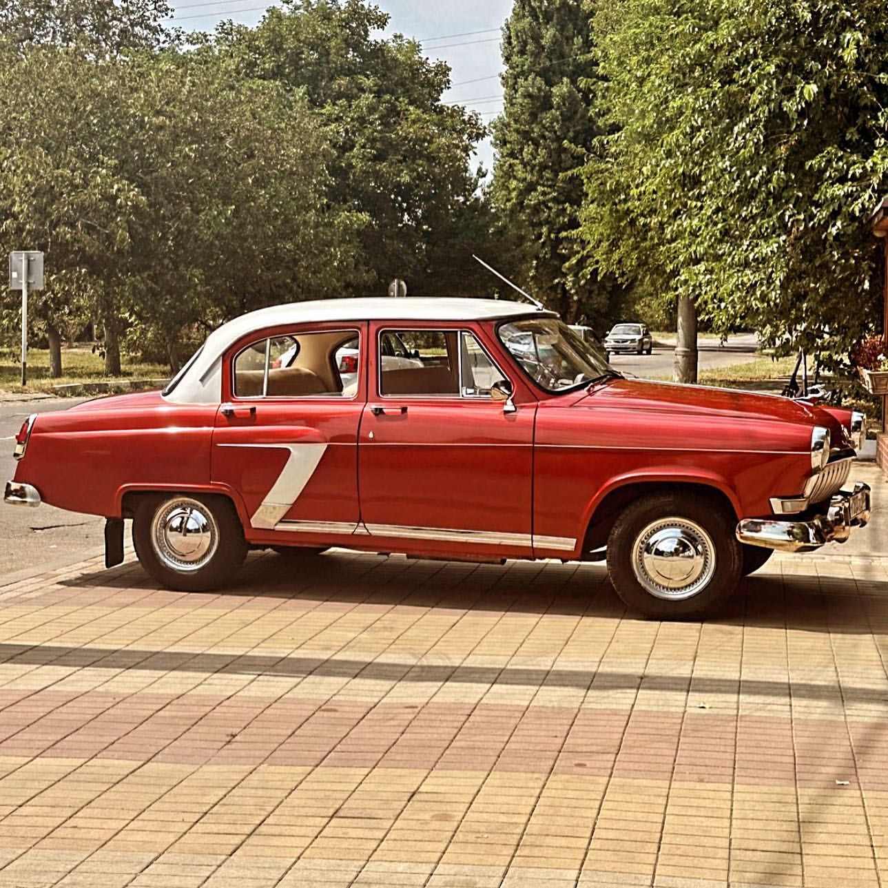 retro_autocollection_labinsk в LOOKY. . null