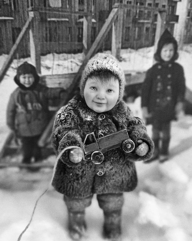 lamaxiko в LOOKY. #елочнаяигрушка,#кукла,#коллекционнаякукла,#неватнаяигрушка,#живаяигрушка,#мкживаяигрушка,#зима,#новыйгод,#подарокнановыйгод,#мкживаяигрушка,#ватнаяелочнаяигрушка,#игрушканаелку,#игрушки,#деткиссср,#коллекционнаяигрушка,#миниатюрадлякукол,#миниатюра,#ретро,#авторскаякукла,#коллекционирование,#текстильнаякукла,#авторскаяигрушка,#авторскаяработа,#миниатюрнаякукла,#ссср. Ребята с нашего двор...