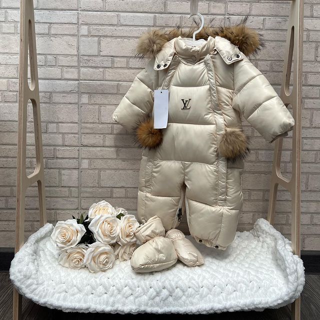 kombinezontut в LOOKY. #детскийкомбинезон#зимнийкомбинезон#комбинезонребенку#комбинезонзима#детскиекомбинезоны#комбинезондлямадыша#комбинезон#малыш#дети#детки#роддом#insta#instagram#baby#комбинезон#комбинезоны#детскиекомбинезоны. ❄️ ЗИМА❄️
🔘Комбинез...