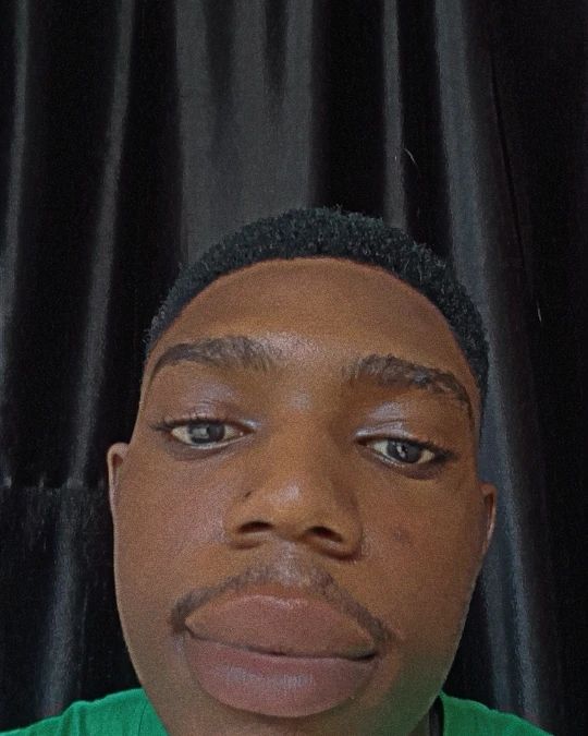 callme_chocolate_lover в LOOKY. #goviral,#home,#trending,#facemodeling,#comment,#country,#moveforward,#nigerian. Home alone 😔 🙁. 
....