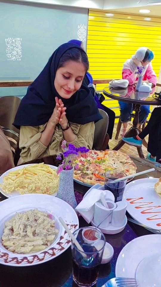 mahdieh_andisheh в LOOKY. . کپشنو نخون 🥲

من ای...