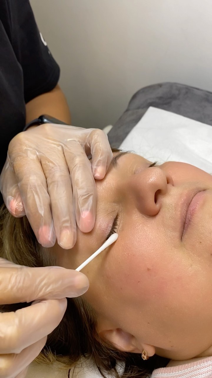 margosha77_brows в LOOKY. #ресничкимосква,#ресницывельвет. 1. Обезжириваем ресн...
