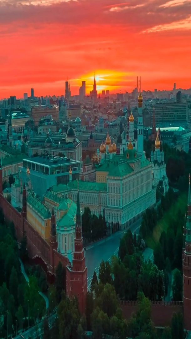 serhio.spb в LOOKY. #moscow,#chillvibes,#chillmusic,#москва. Мой новый тречок. Mo...