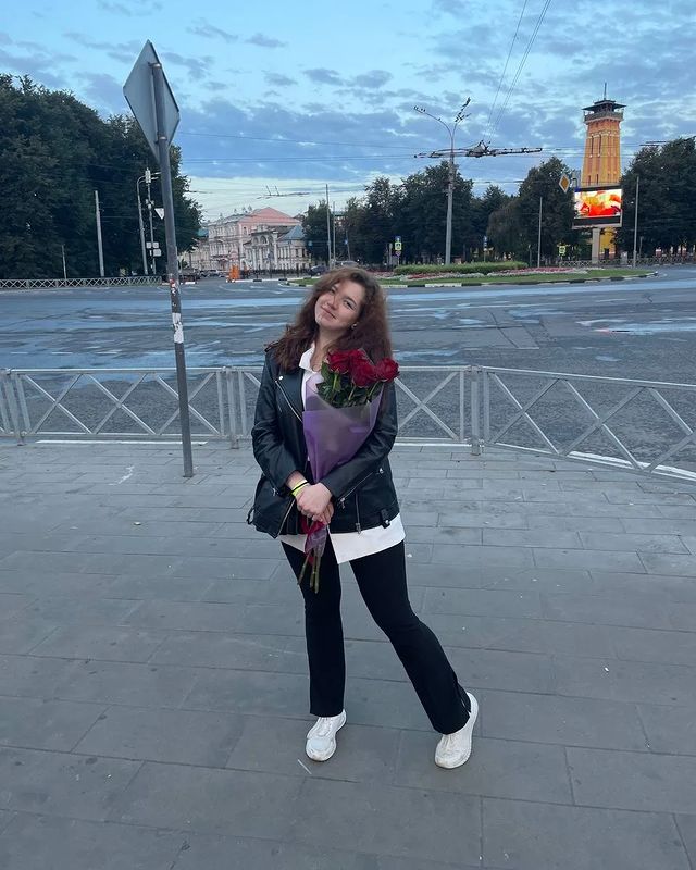 semenova.viks in LOOKY. . null