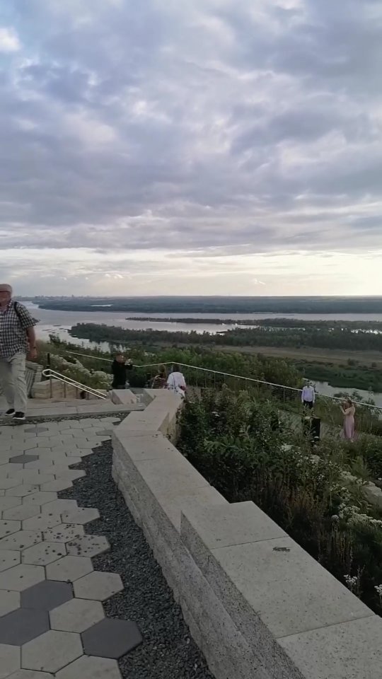 morgana163morgana в LOOKY. #самара,#подводнаялодка,#минипутешествие,#Tolyatti,#Samara,#submarine,#minitrip. Выбирайтесь на выход...