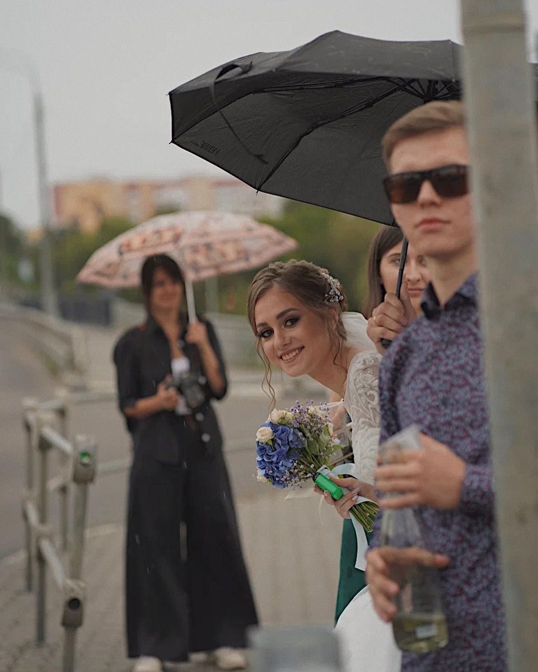 Friends 🩷

#photo #visual #aesthetic #friends #свадьба #друзья #семья