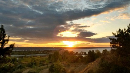 le6edeva0lga в LOOKY. #летонеуходи,#timelapse,#sunset. #летонеуходи
#timela...